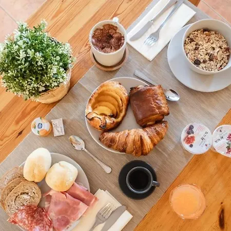 君西艾尼拉农舍住宿 公寓式酒店 乌尔克斯