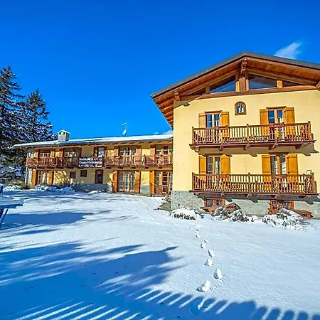Cascina Genzianella Lejlighedshotel