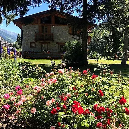 Aparthotel Cascina Genzianella 3*
