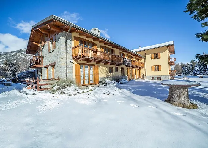 Apart-hotel Cascina Genzianella 3*